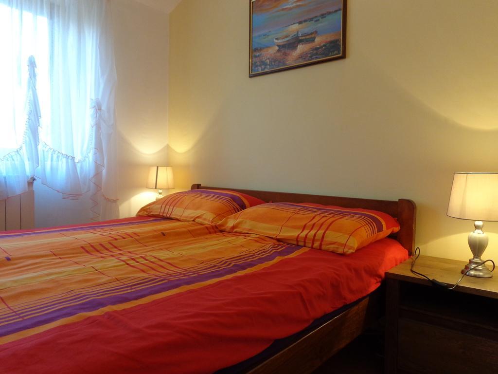 I & S Apartments Vodice Bagian luar foto