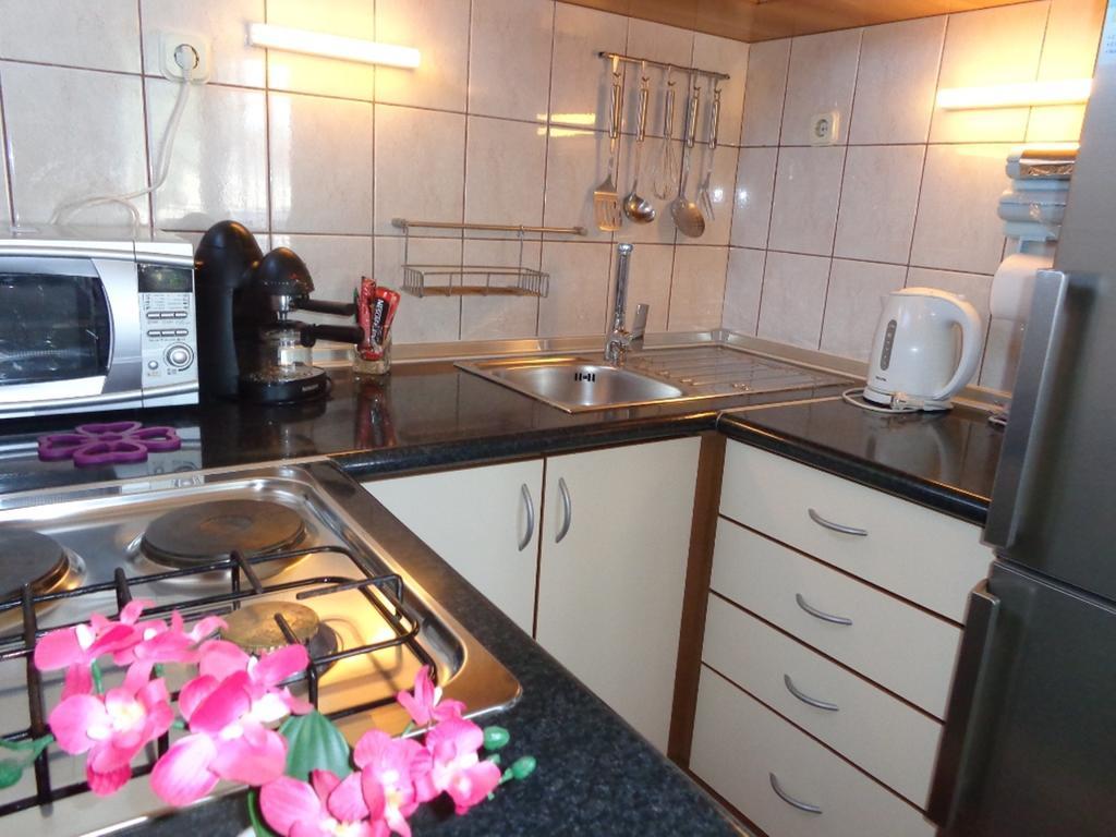 I & S Apartments Vodice Bagian luar foto
