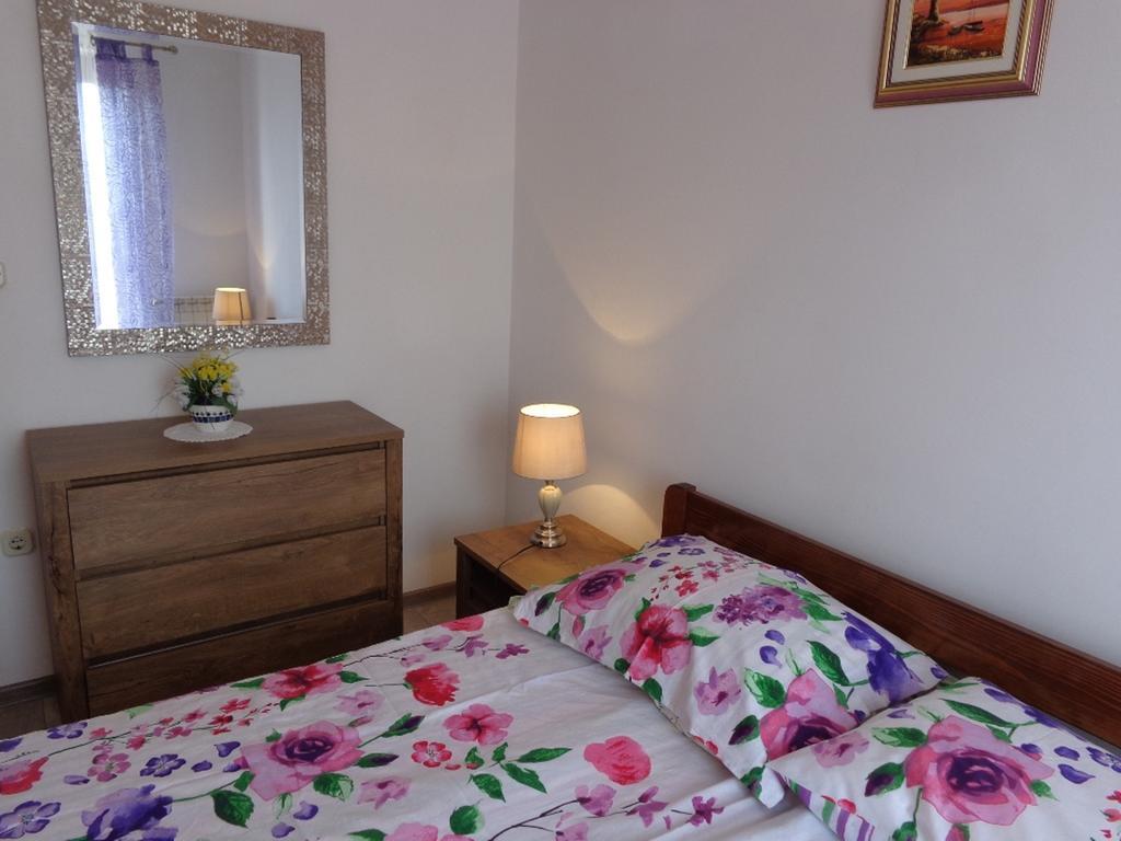 I & S Apartments Vodice Bagian luar foto