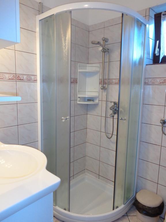 I & S Apartments Vodice Bagian luar foto