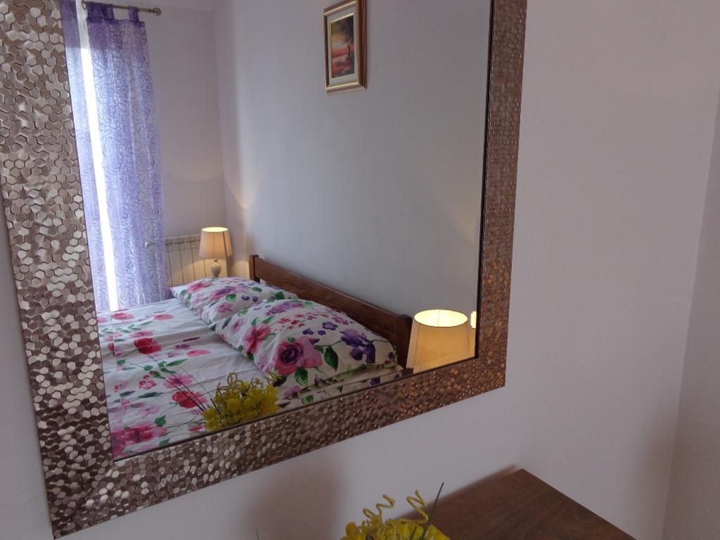 I & S Apartments Vodice Bagian luar foto