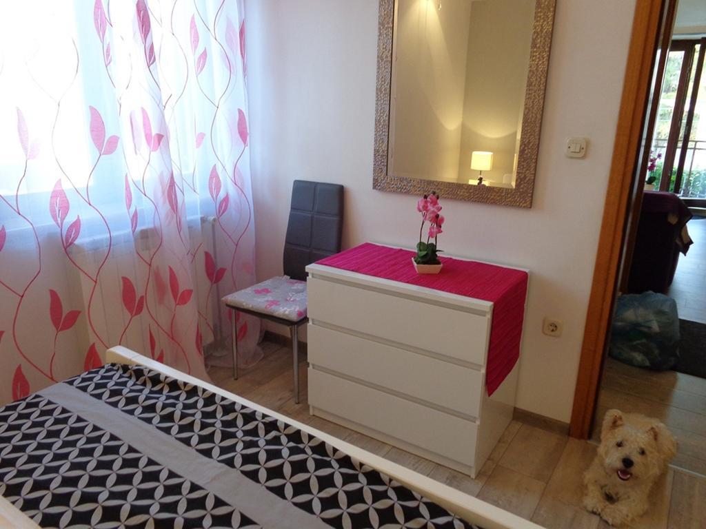 I & S Apartments Vodice Bagian luar foto