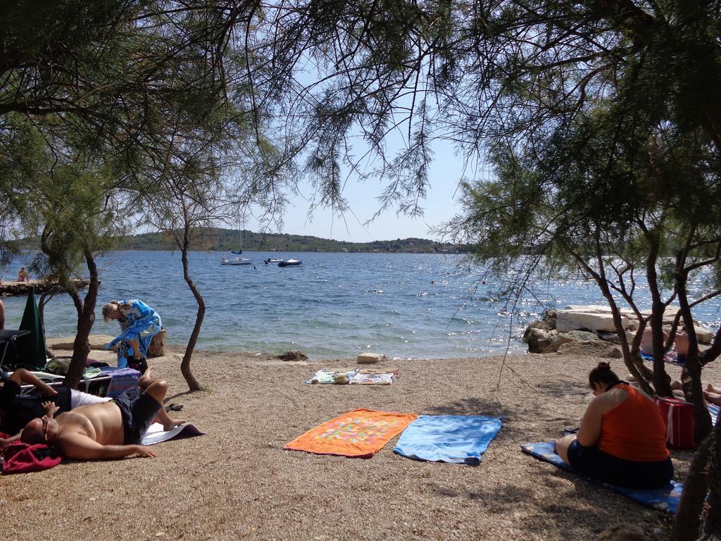 I & S Apartments Vodice Bagian luar foto