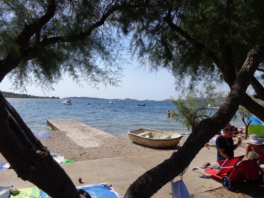 I & S Apartments Vodice Bagian luar foto