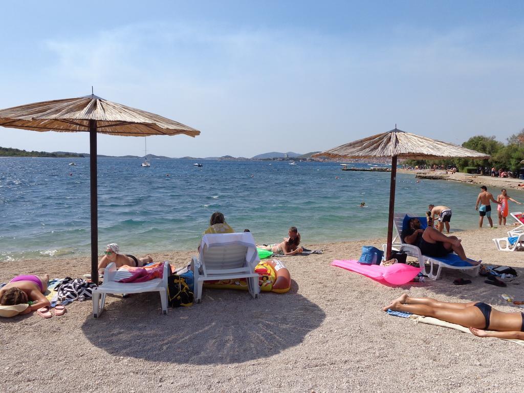 I & S Apartments Vodice Bagian luar foto